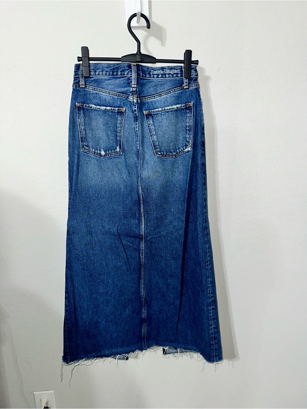 Favorite Daughter THE SADIE MAXI SKIRT
high‎ rise maxi skirt in Camden SZ 27 - Picture 4 of 15